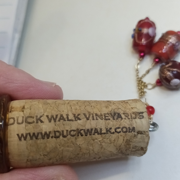 Wine Cork Keychain With Wedding Cake Glass Beads Hanging From Gold Tone Metal - Picture 4 of 7